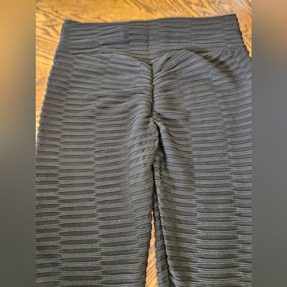 Brazilian Leggings - Picture 3 of 4